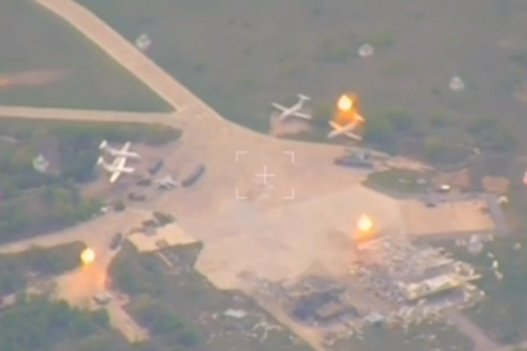 Rusi projektilima napali ukrajinsku vazdušnu bazu: Sistem PVO raznesen pre nego što je stigao da reaguje (VIDEO)
